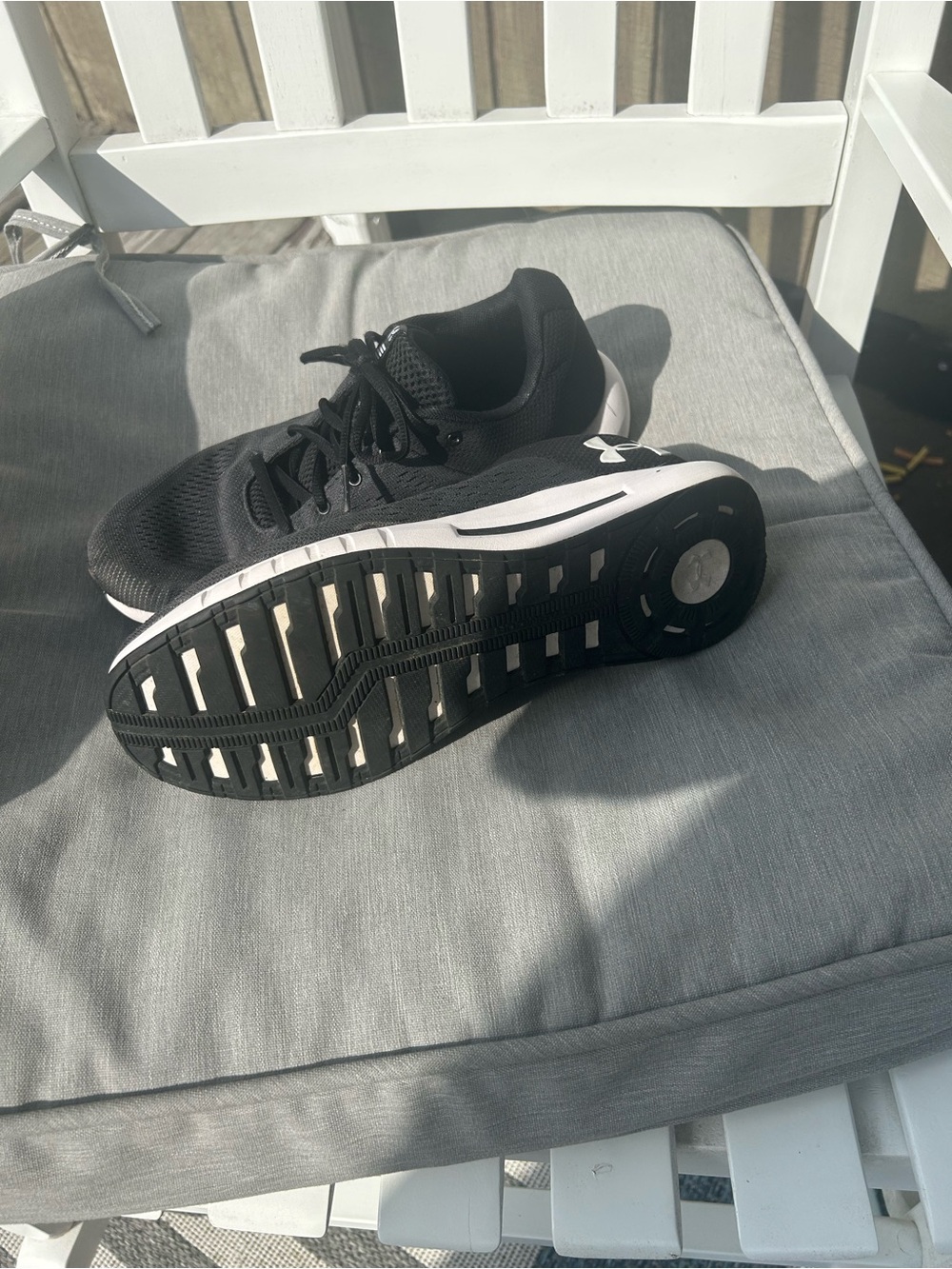 Under Armour Men’s Black and White Athletic Running Shoes - Picture 2 of 3